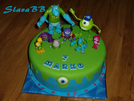 Torta " MONSTERS UNIVERSITY - MONSTERS UNIVERSITY Cake" POSTAVIČKY SÚ PLASTOVÉ :))))))))))) cesto: čokoládové plnka: čokoládová a straciatella váha: 5,6 kg